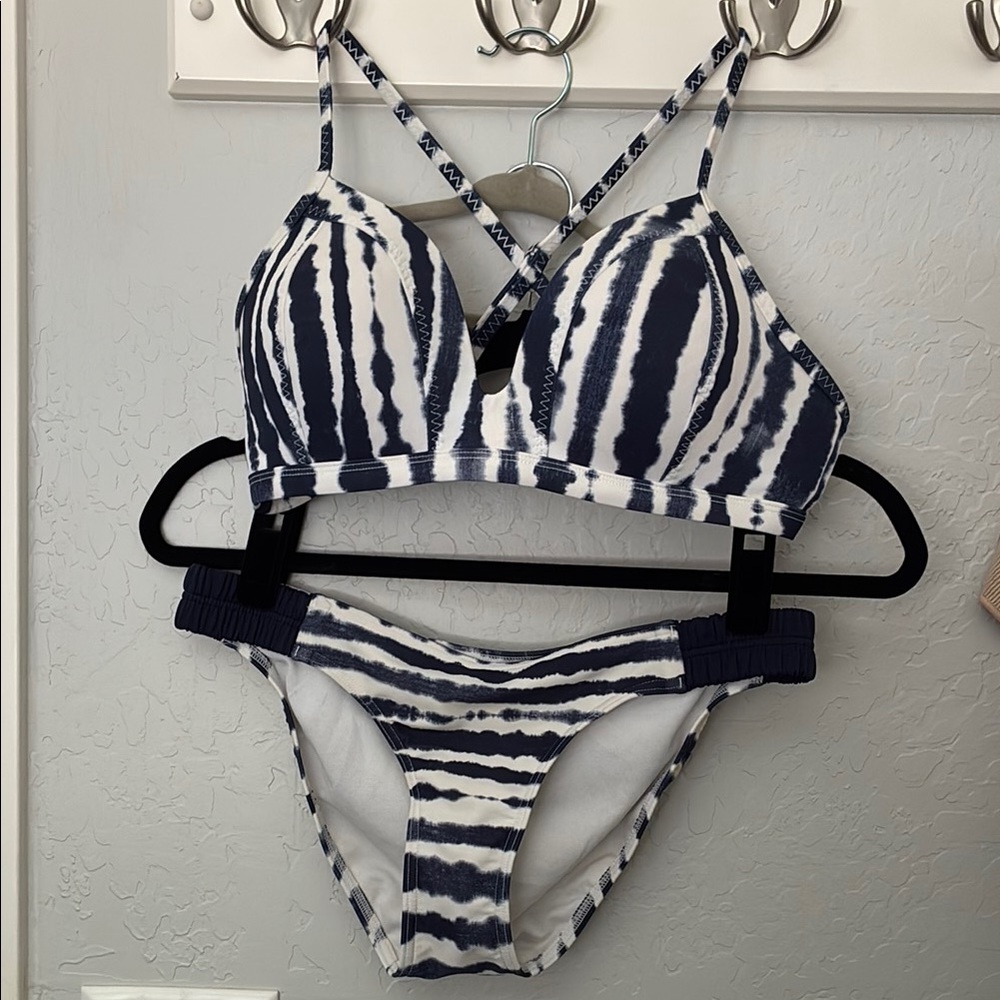 Athleta Navy and White Bikini Separates S/M